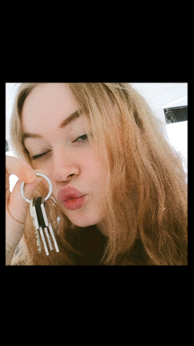 mela0960's tweet photo. Any ideas for✨ girly pop✨ decorations for my apartment? 😵‍💫 https://t.co/vvqPXgYsP4
