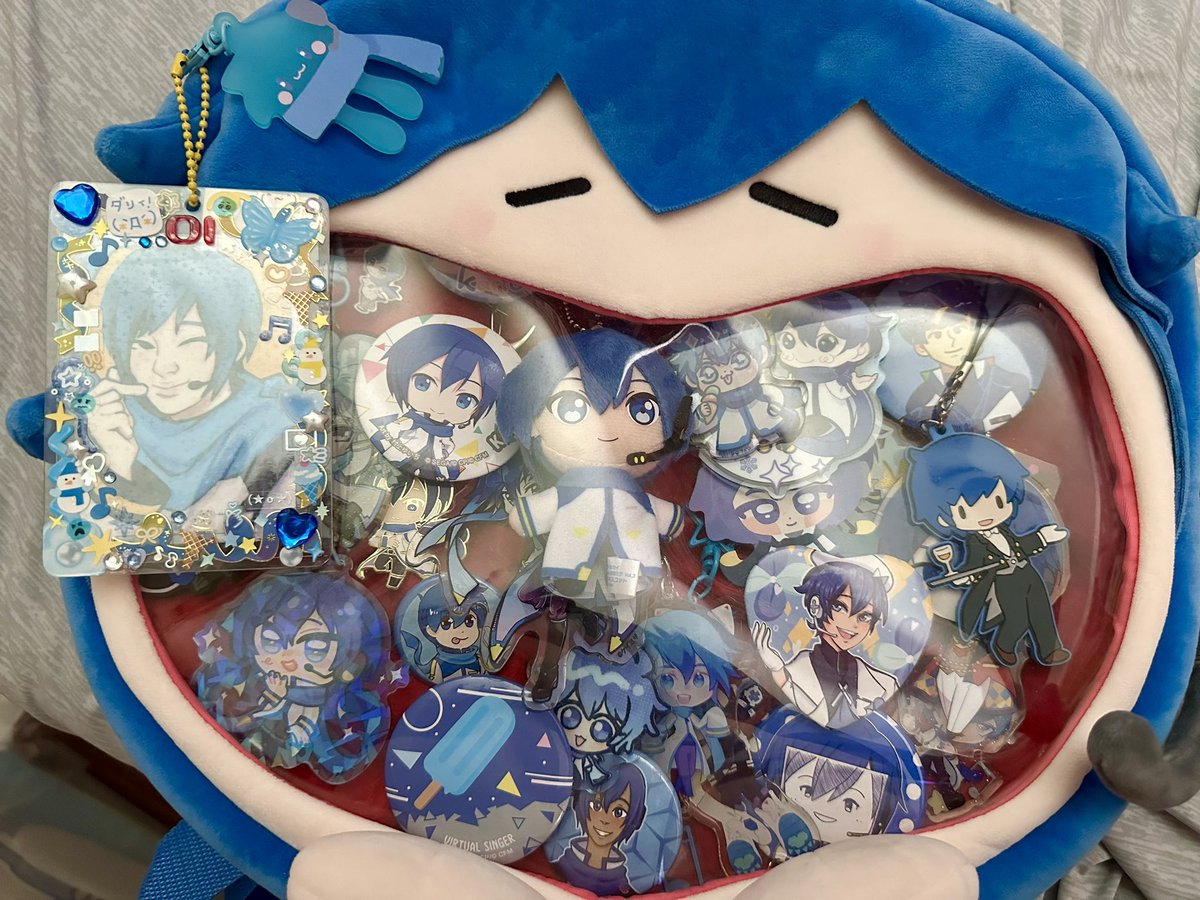 nutbranch's tweet photo. can everyone show off their ita bags i want to see them.. heres some of mine https://t.co/8yalAtmT6E