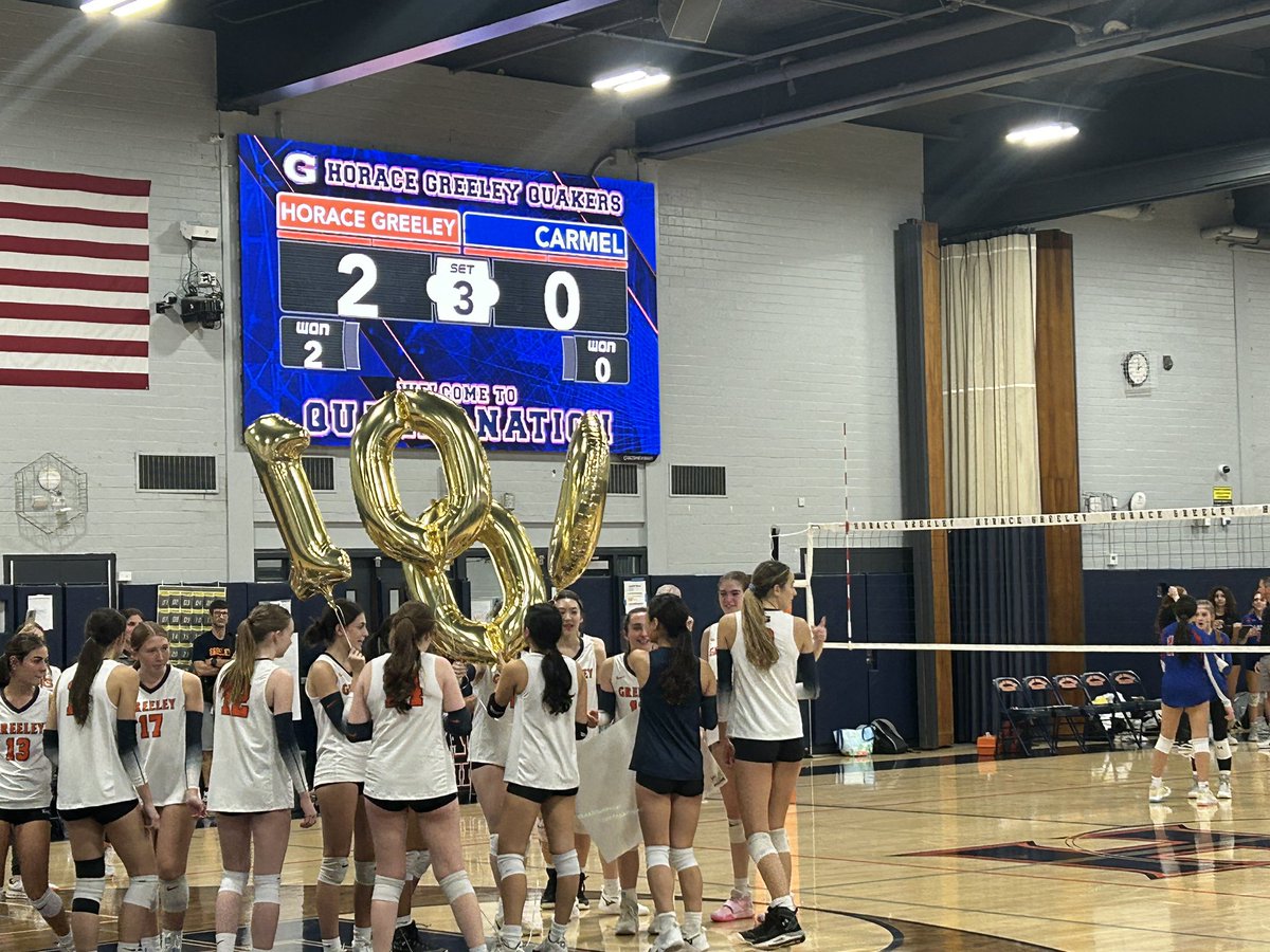 Varsity Volleyball 🏐 up big! 1000 career digs for Hope Suh #8 Congratulations!
