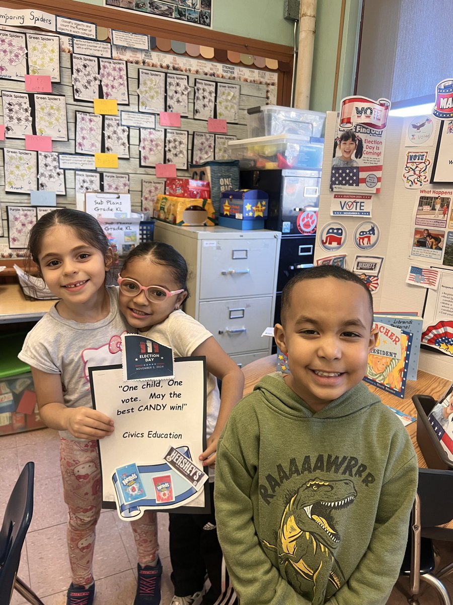 Maestrajenn's tweet photo. Election Day in Kindergarten will take place on Monday! #YonkersMagic #School5Magic @YonkersSchools @School5Yonkers https://t.co/5uImN5CxMP