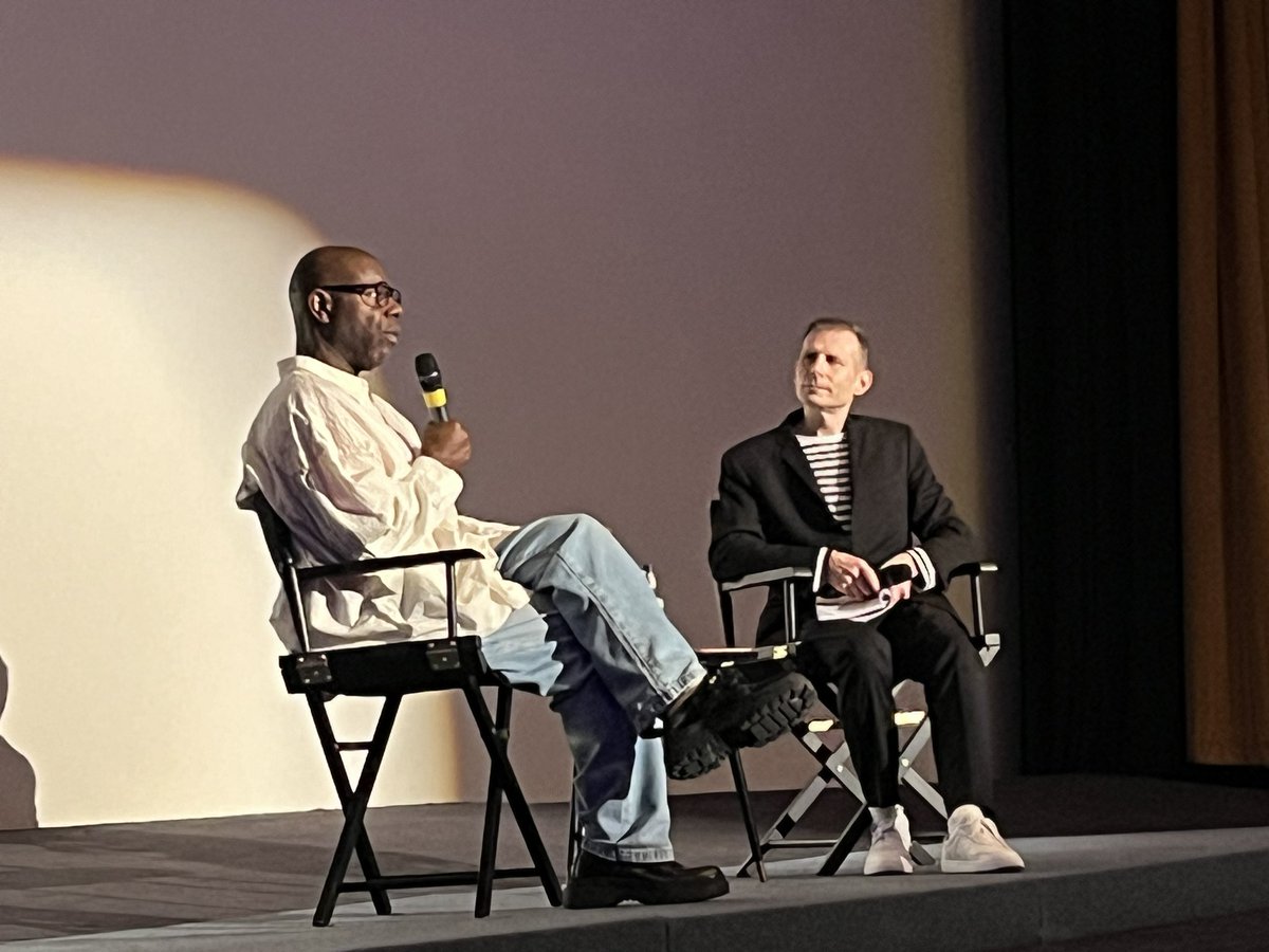 #BLITZ! <a href="/AppleFilms/">Apple Original Films</a> Great film. Really amazing visualisation of London in the 1940s and the impact of WW2. Also really fantastic to see the sides of London that are often left unseen in films about the time. Good Q&amp;A from #SteveMcQueen, director!