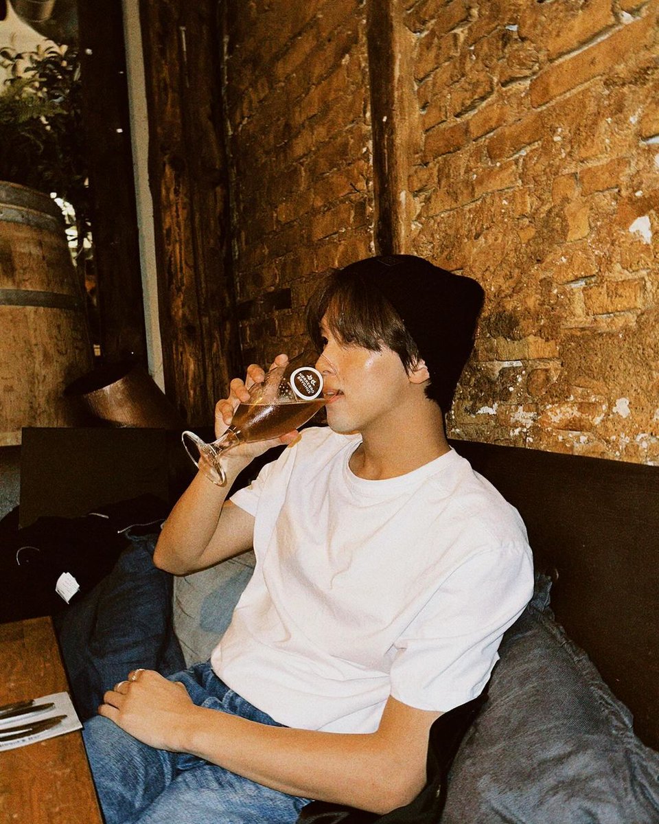 haechanahceah instagram update~!

"💚"

🐻📸 (1)