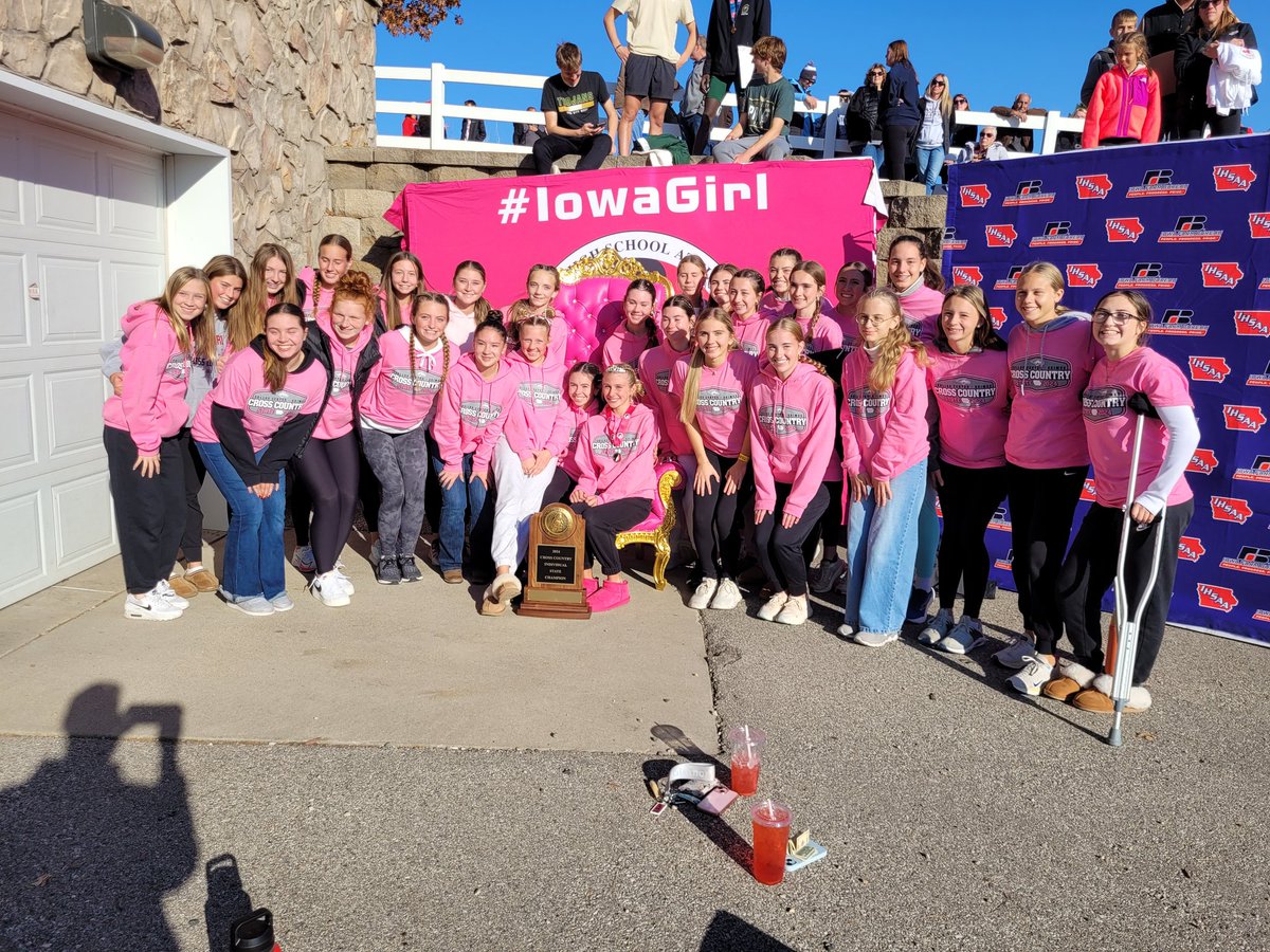 DCGGirlsXC's tweet photo. 📢🏆🥇🎉Wow! What a day! These ladies had some real challenges this year but kept after it and had a GREAT day!!
5th place in class 4A, our second top 5 finish in our first 3 years in 4A! 
and STATE CHAMPION Piper Messerly! She's good! 6th in 9th grade and 1st in 10th https://t.co/mgux1D1oYp