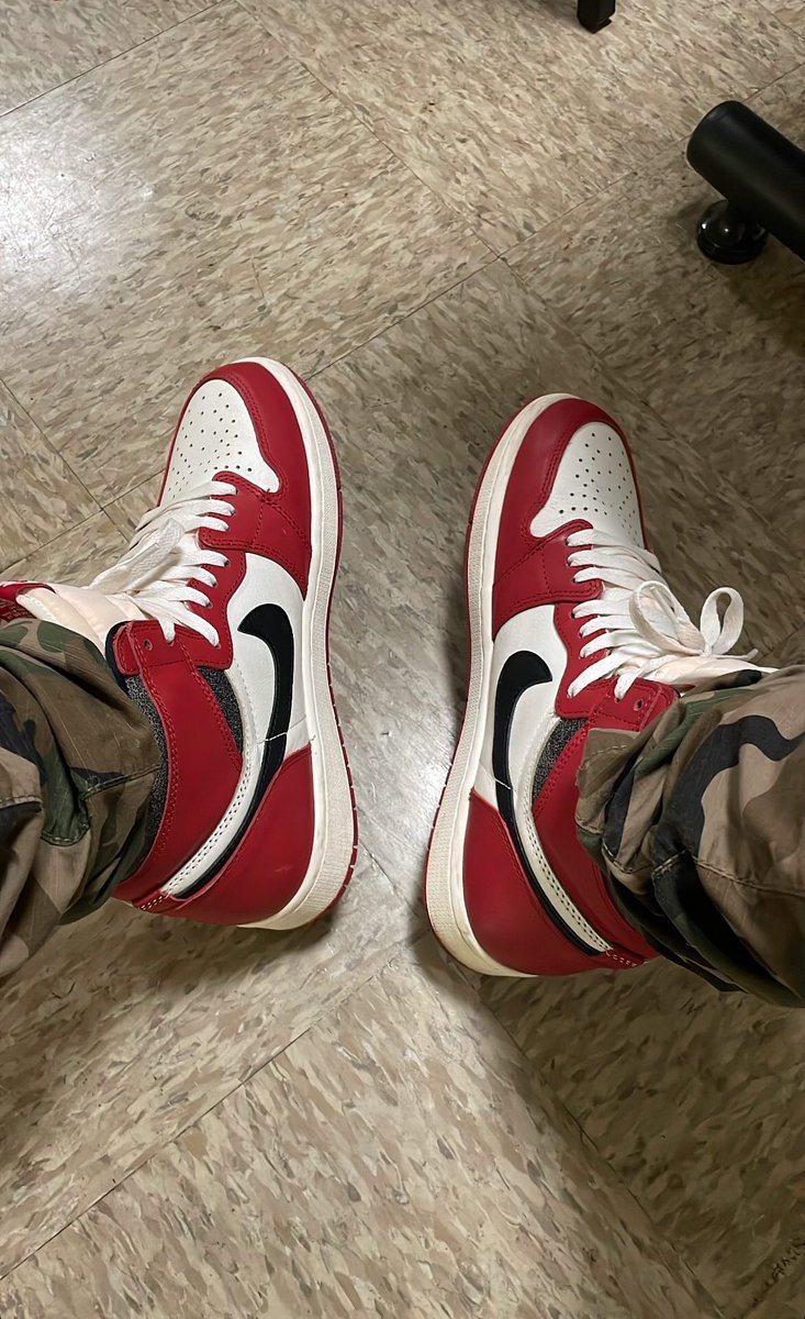 deezle148's tweet image. It’s a feel good, fuck it Friday for me. Love &amp;amp; enjoy yourself today. Happy Friday Twitter family ✌🏾. #killercombo #PINdejos