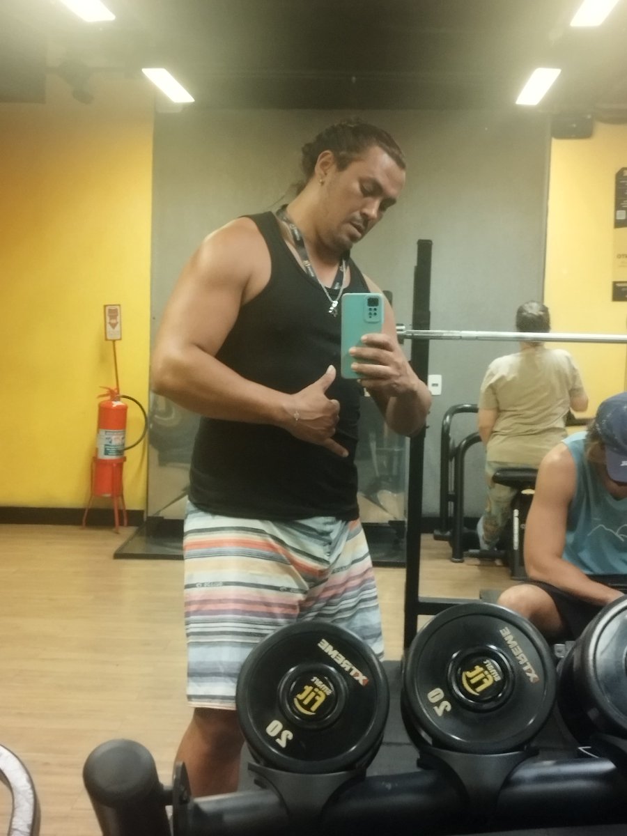 JamesGuima75077's tweet photo. treninho concluido! https://t.co/kSUVJ8ga1S