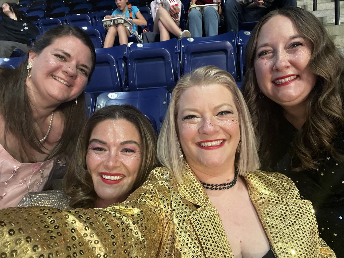 rissier00's tweet photo. AHHHHHH WE’RE HERE!!!! Come see us for bracelets #IndyTSTheErasTour Section 604, row 10, seats 10-13! ❤️ https://t.co/p9v42gDMtn