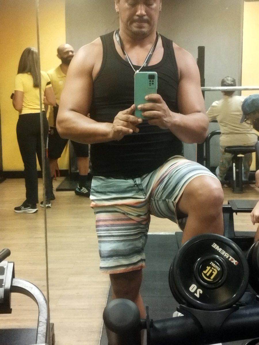 JamesGuima75077's tweet photo. treino concluido! https://t.co/wCElHZnem8