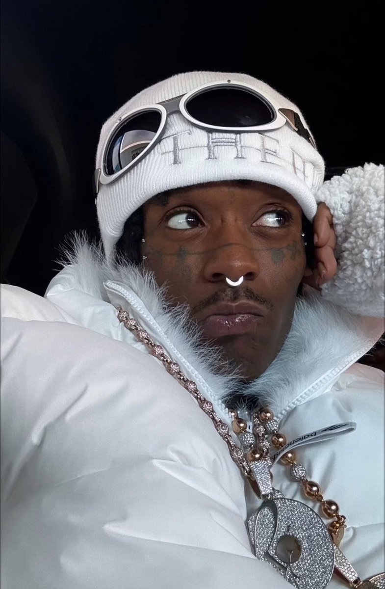 Kurrco's tweet photo. Lil Uzi Vert is no longer interested in quitting music 🙏

"It’s crazy because I was very misinformed about what quitting music is. If I'm over here really letting you know that my life is music, it's like why would I sell myself short on a blessing or whatever I can call it. I'm just going to let life keep life-ing." (via Complex)