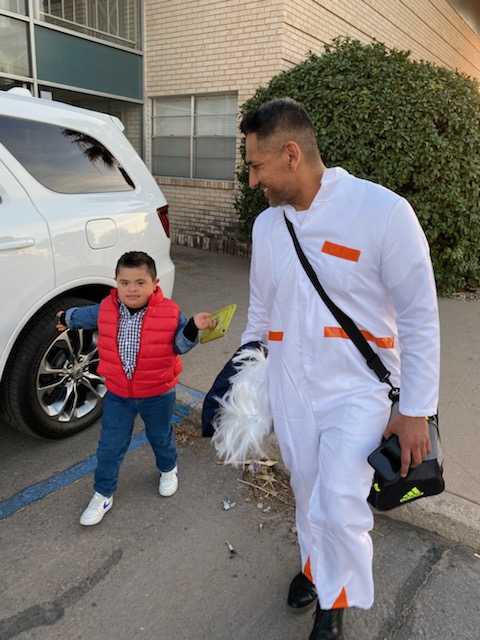 ZeusWeThePeople's tweet photo. Julian and I as Marty McFly and Doc Brown for Halloween. 🎃 https://t.co/PBM1WeYwGe