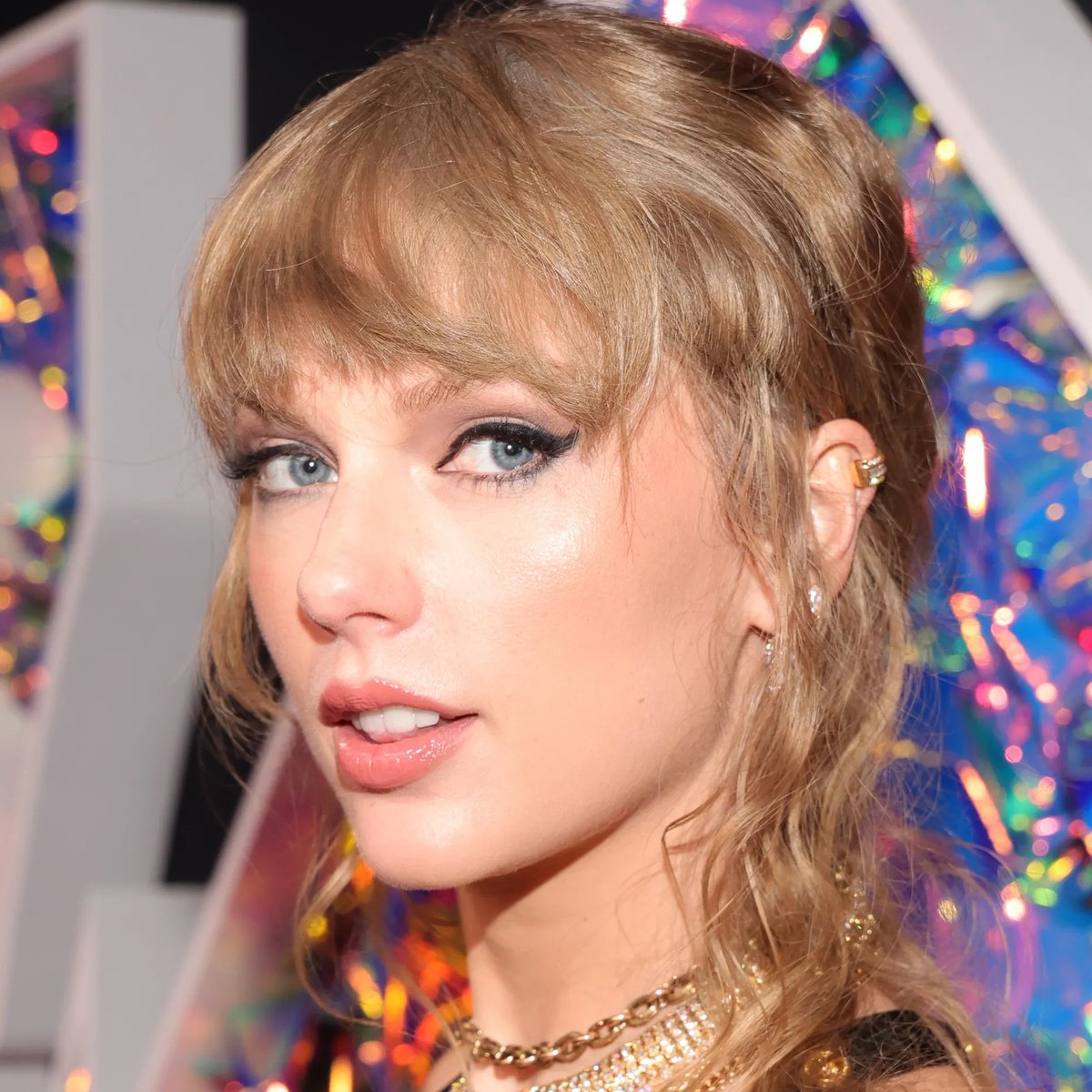 usanewshq's tweet image. 🚨BREAKING: Bill Gates and Taylor Swift say they will leave the United States if Donald Trump becomes President in 2024.

What's your reaction?