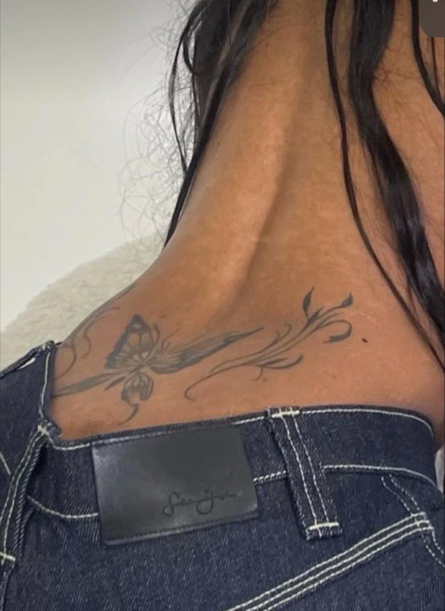 layxsnv's tweet image. tramp stamp tattoo thread 😍😍😍🔥🔥🔥💋