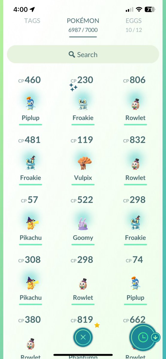 daveli21's tweet photo. @PokemonGoApp I caught a shiny Froakie last night/today at 12am and it didn’t have the Halloween costume . https://t.co/AU91iv3JYH