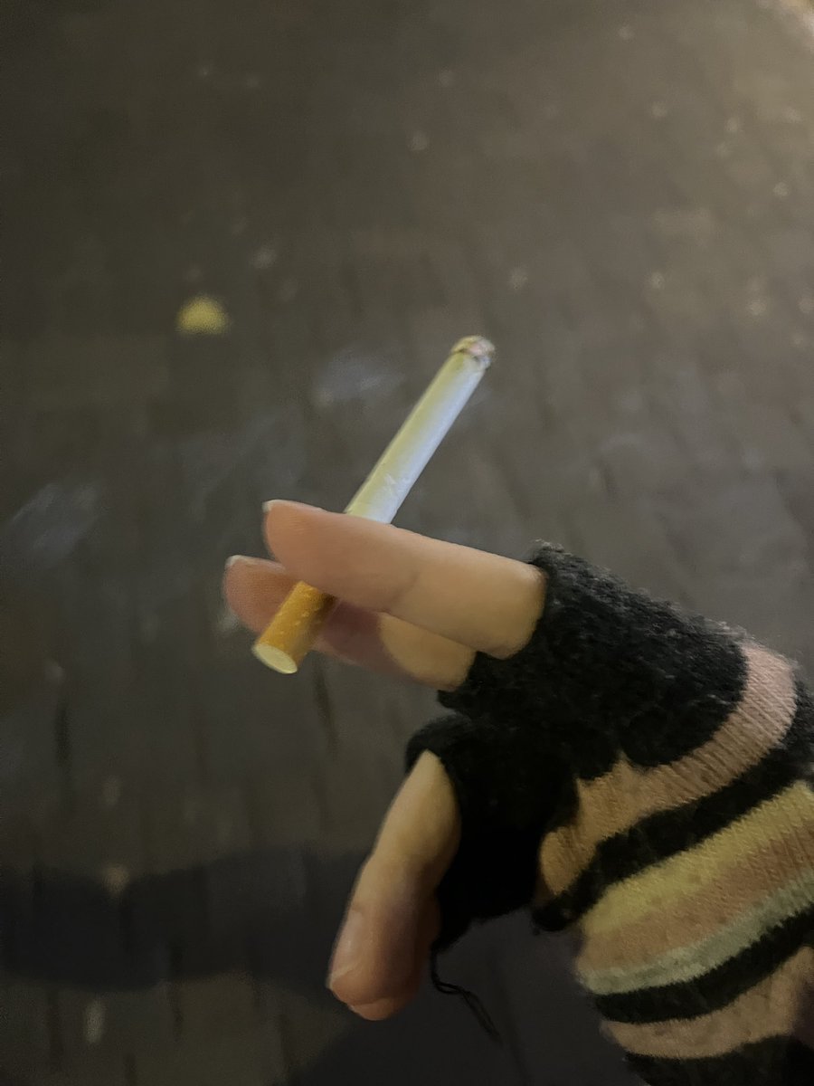 dm4uz3's tweet image. celebrating 1 year no smoking