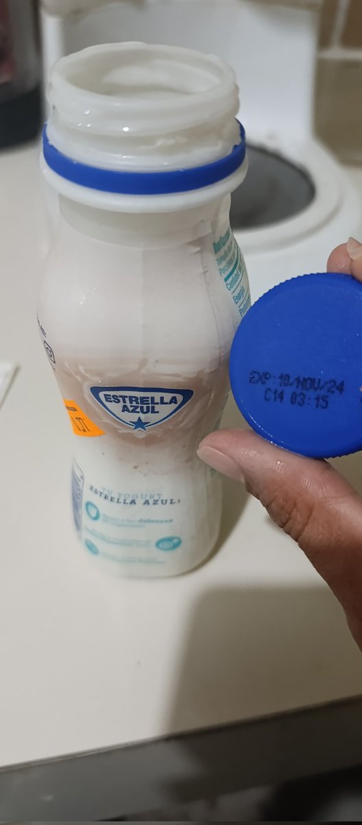 Mi esposo le compró estos yogures a la bb en <a href="/SuperCarnes_/">Super Carnes Panama</a> de Las Tablas, supuestamente vencen el 10/11/2024, cuando la bb fue a tomarlo estaba dañado y los otros tres yogures tbn <a href="/Estrellaazulpty/">Estrella Azul</a>
