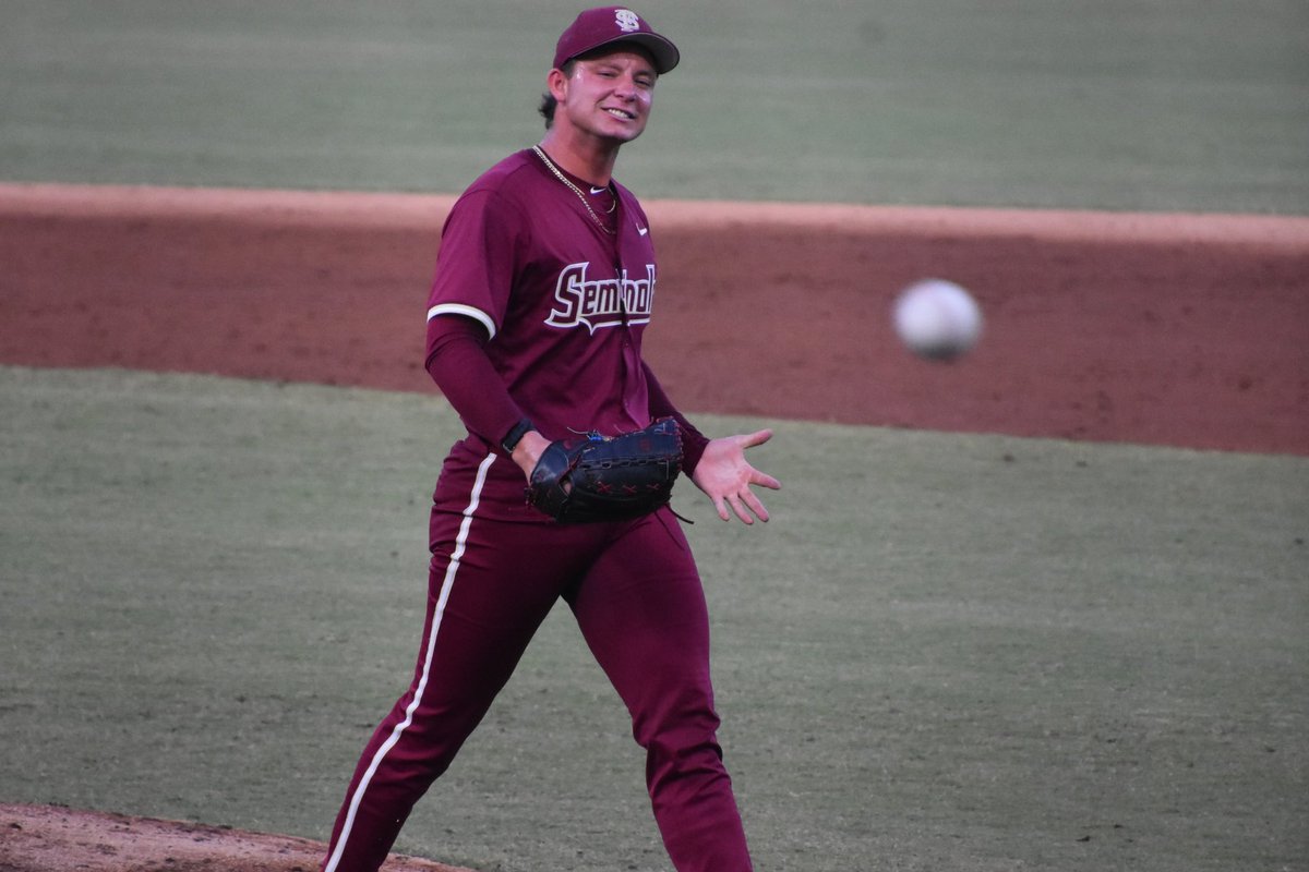 brettpn's tweet photo. Gold gets their opportunity with a ghost runner to begin the inning but Hudson Rowan shuts them down. 3U, P6 and a K to strand a man on third. Did a really good job with the CB again. He’s trending in the right direction.

Mid 6: Garnet 3, Gold 3 https://t.co/EHPXqrUDPf