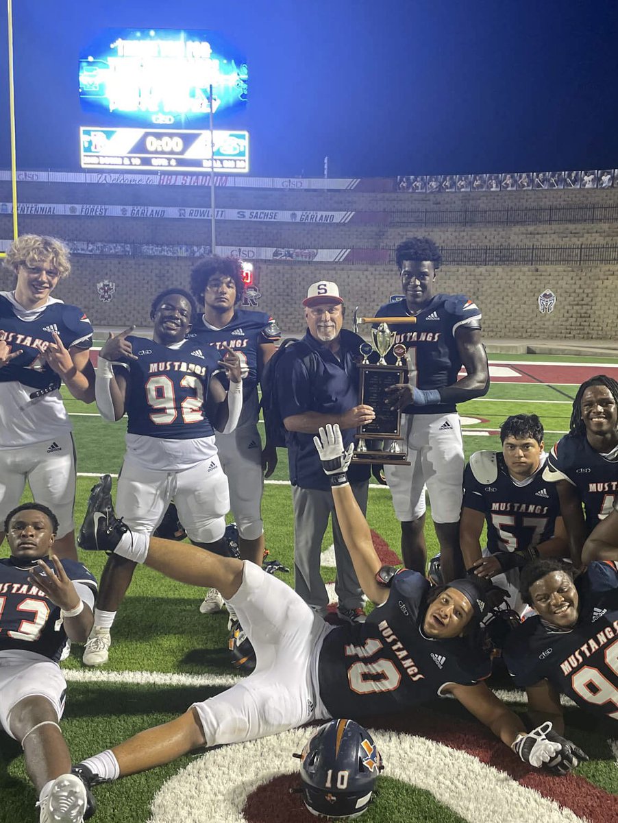 Wouldn't be here without you. Thank you to all my high school coaches! #TXHSCoachesDay <a href="/THSCAcoaches/">THSCA</a>