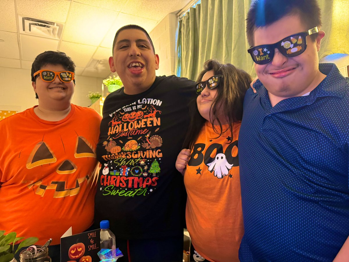 Fiona Hoffman tweet media