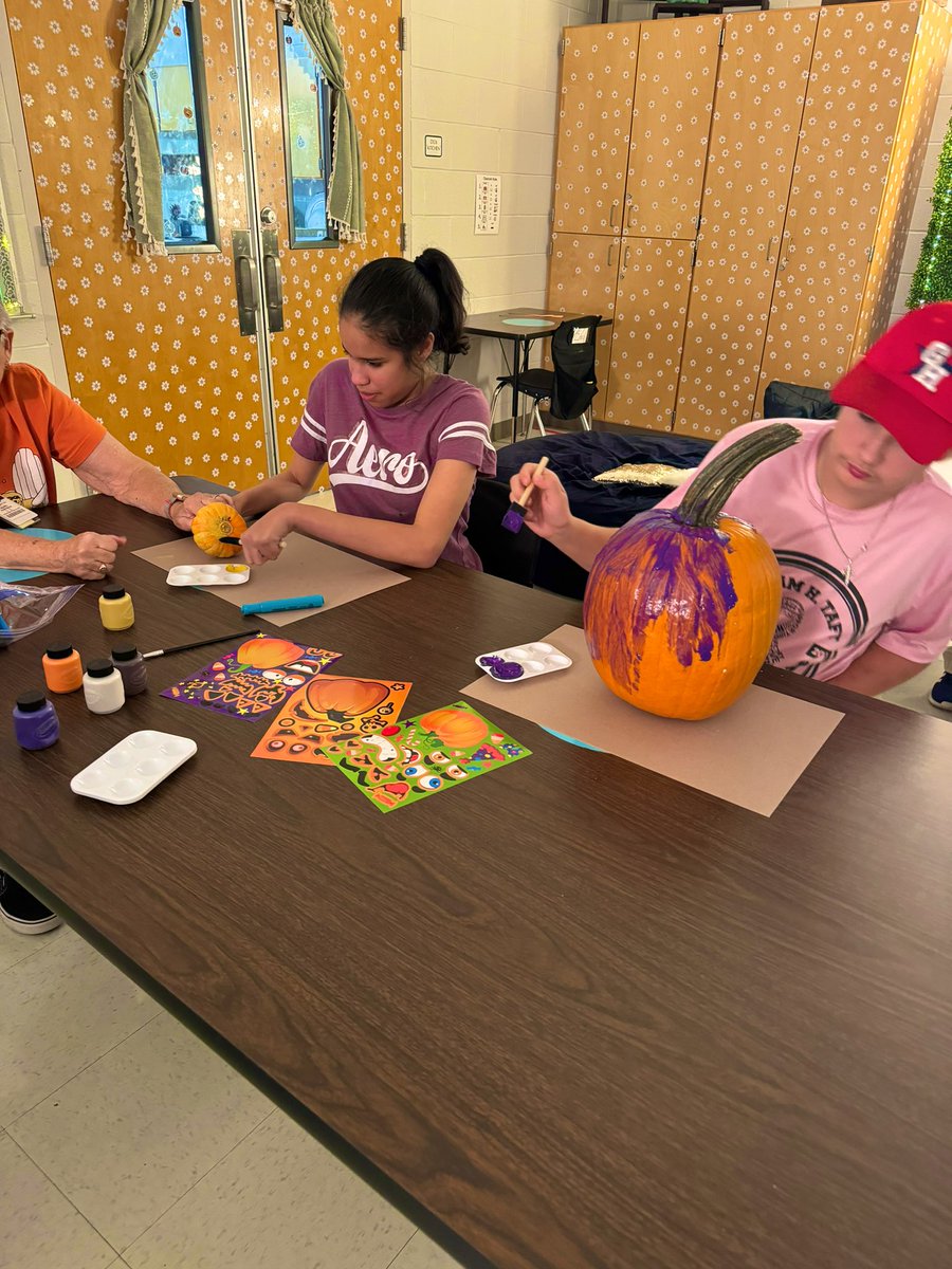 Fiona Hoffman tweet media