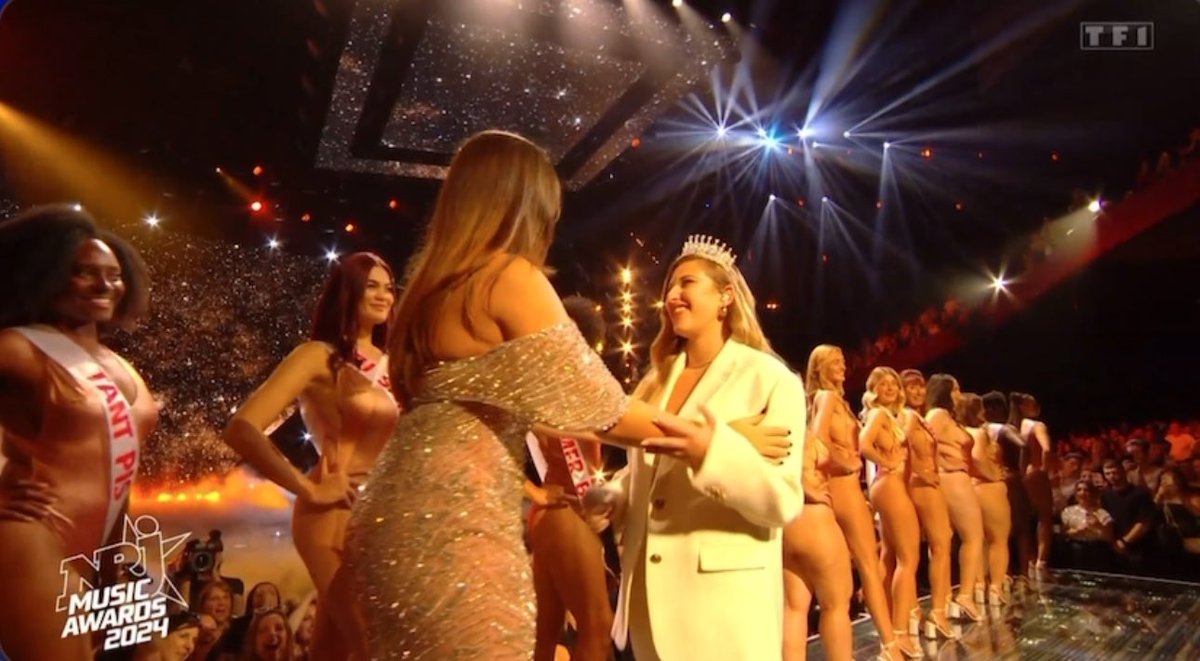 𝙻𝚞𝚌𝚊𝚜 tweet media