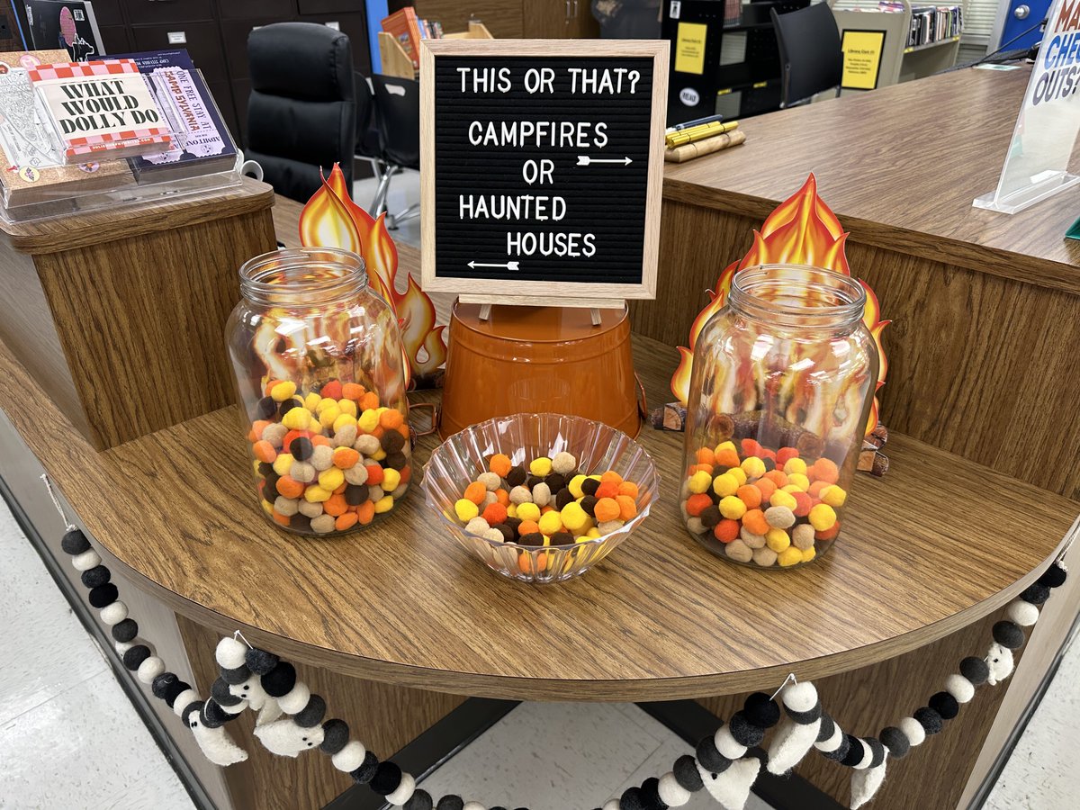 SCHALLEReading's tweet image. The final votes are in! Haunted Houses wins for our Fall edition of #ThisOrThat! @AldineLibraries #PassiveProgramming