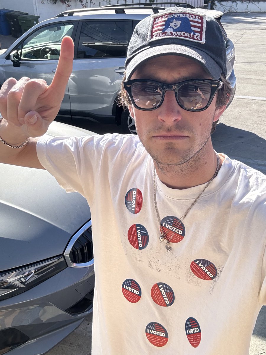 Reminder to #VOTE as Many Fucking Times as You Can! This is Important. #Vote at LEAST 5 Times