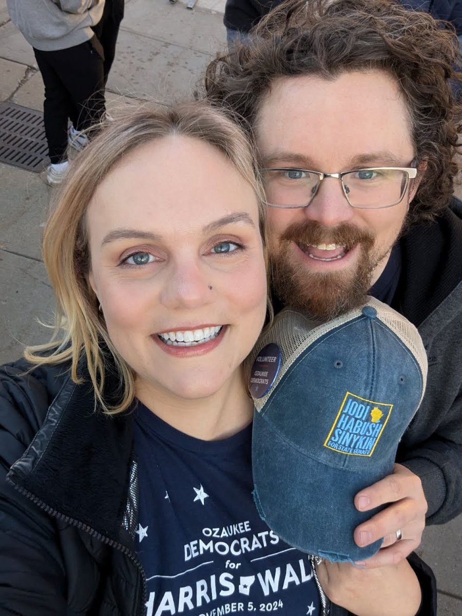 foilking's tweet photo. We're in line for @KamalaHarris , representing @OzaukeeDems and @Jodi4Senate https://t.co/a6OXtbfafc