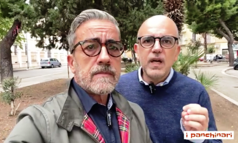 FoggiaCittaAper's tweet photo. #Satira A #Foggia in piazza Medaglie d'Oro c'è una panchina che è rotta dal 2010. Ma per favore non la aggiustate, abbiamo una proposta alternativa... - Il video de I Panchinari 
https://t.co/XL73XmF6M7 https://t.co/b3pOLmHDnv