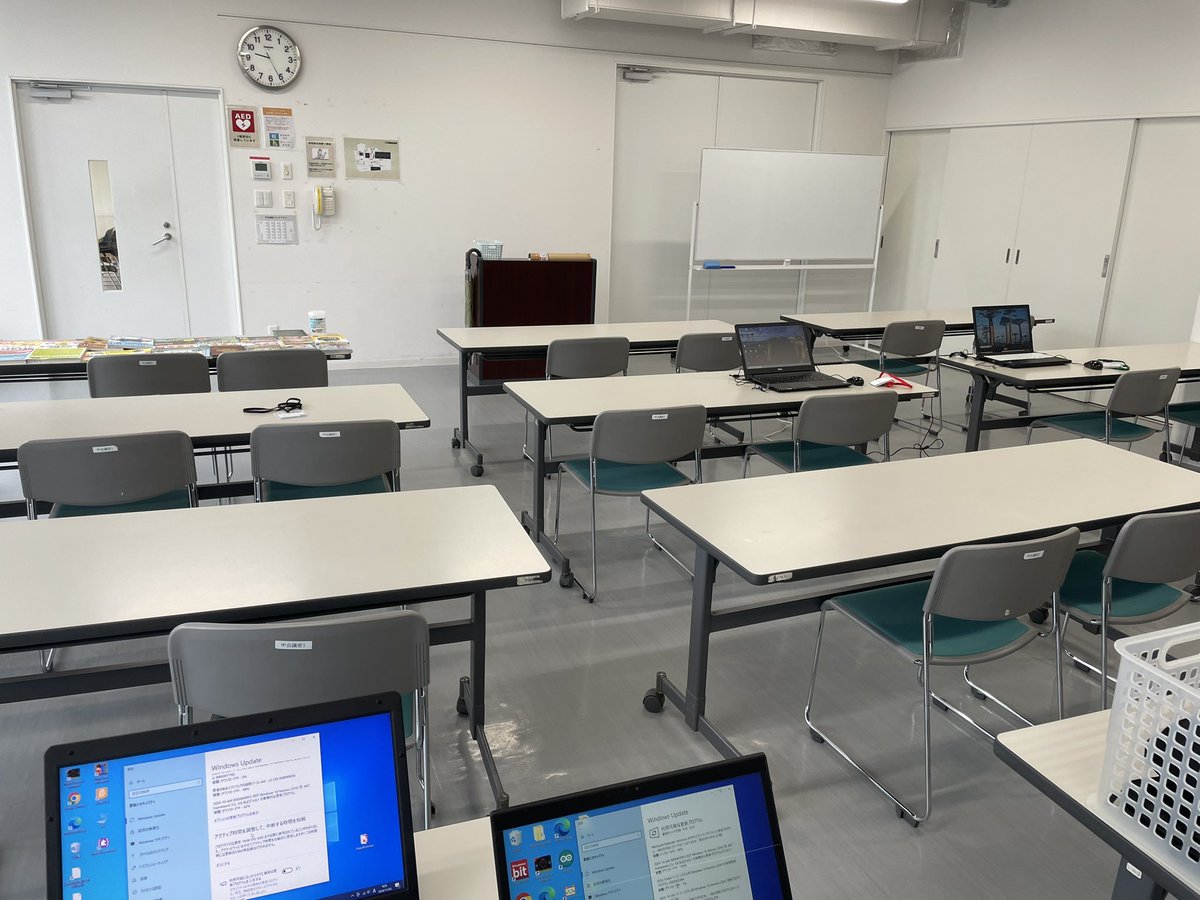 Coderdojo_shira's tweet image. 三ヶ月ぶりの道場開催！あいにくの雨ですが、学びの秋を楽しみましょう😊 #coderdojo