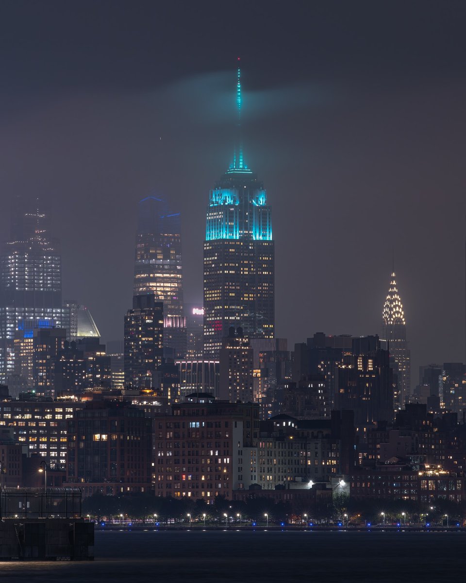 Empire State Building tweet media