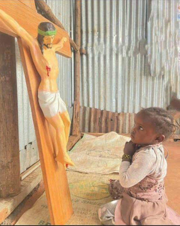 Adventistsecret's tweet photo. African children being taught how to reverence , worship and obey a White messiah  ??? https://t.co/odP2YxKT9A
