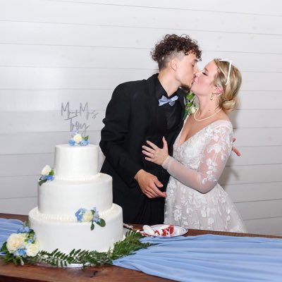 I just love my husband🤍