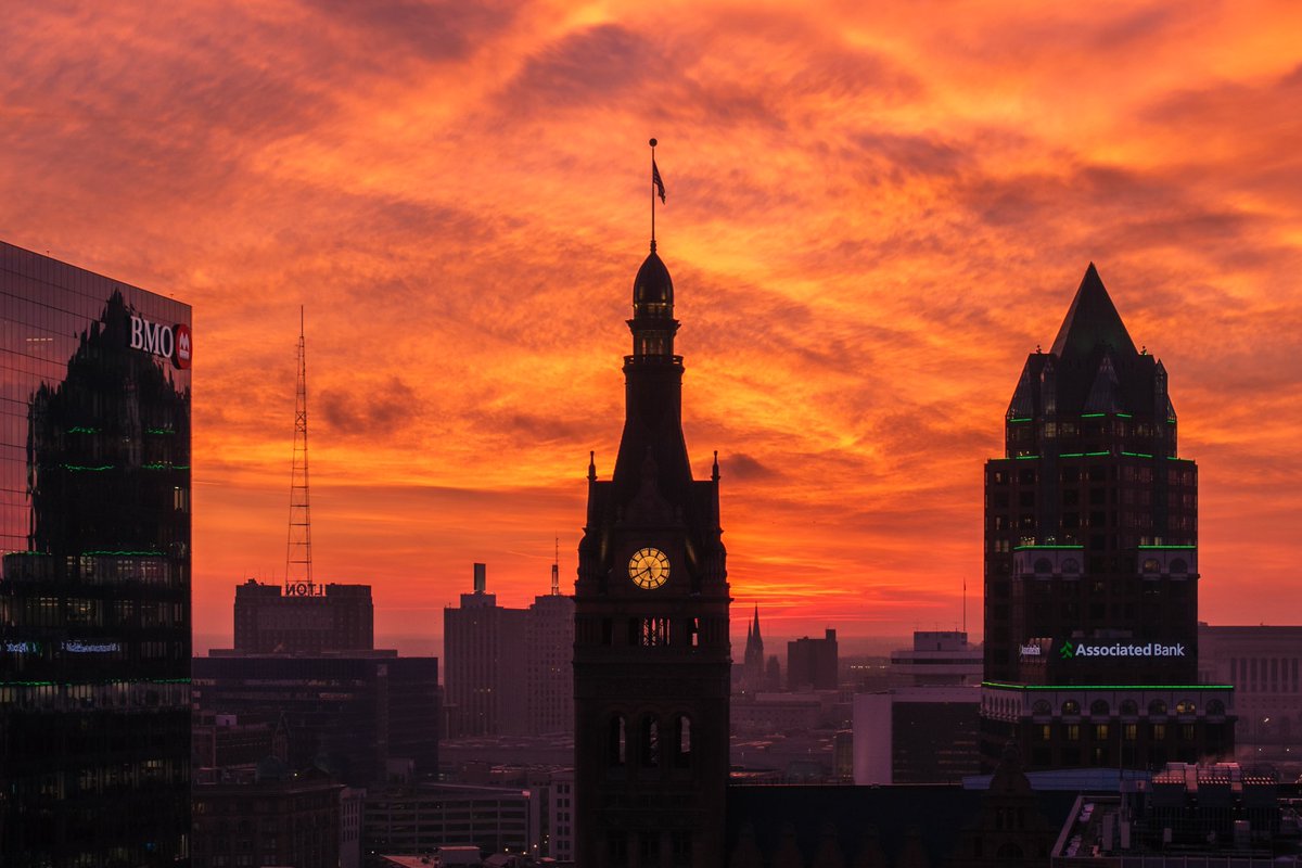 Milwaukee - the center of the political universe tonight. Let’s go!!
