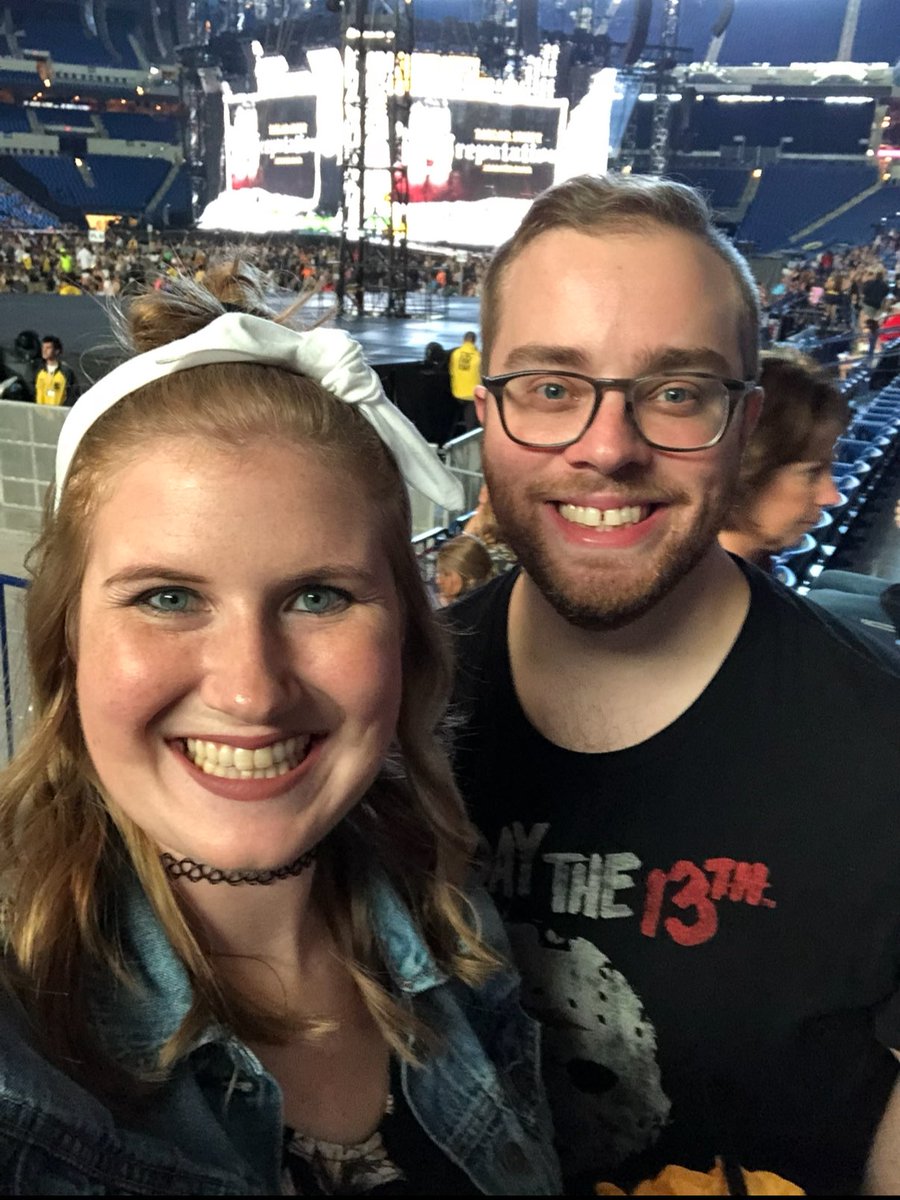 chelsieoesch's tweet photo. @erastourticks @LucasOilStadium @taylorswift13 Would love a chance to see her again!🖤 https://t.co/FFypstDU4a