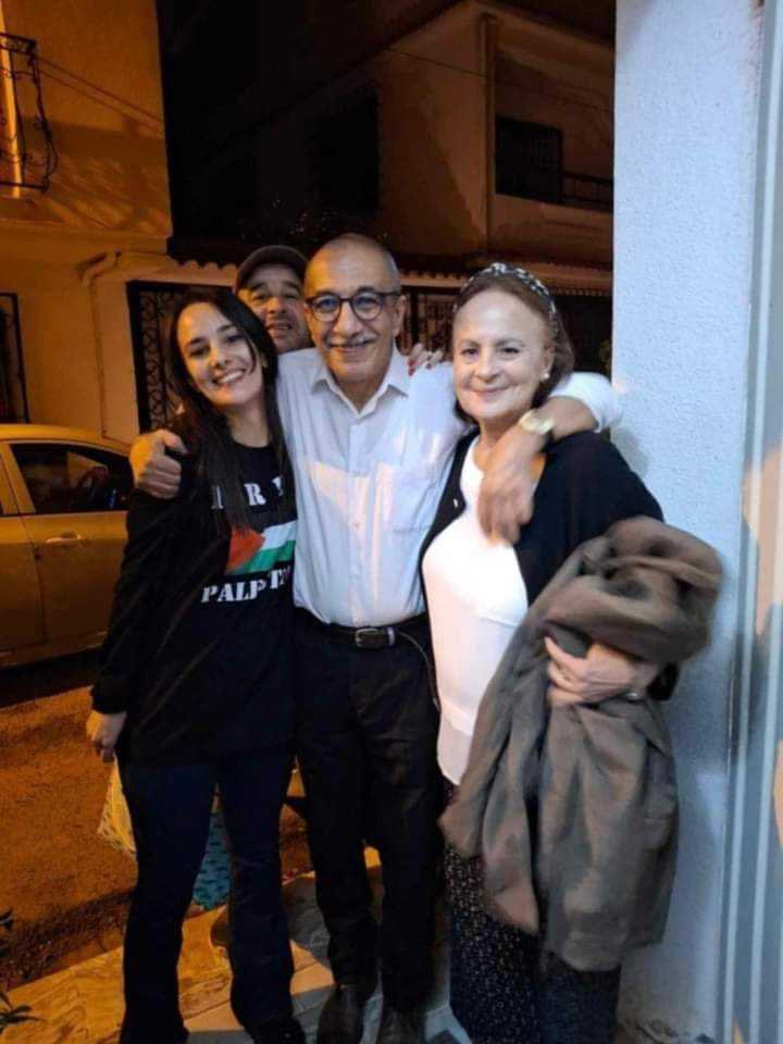 سلطات #الجزائر تُطلق سراح الصحافي #إحسان_القاضي.
#حرية_الصحافة