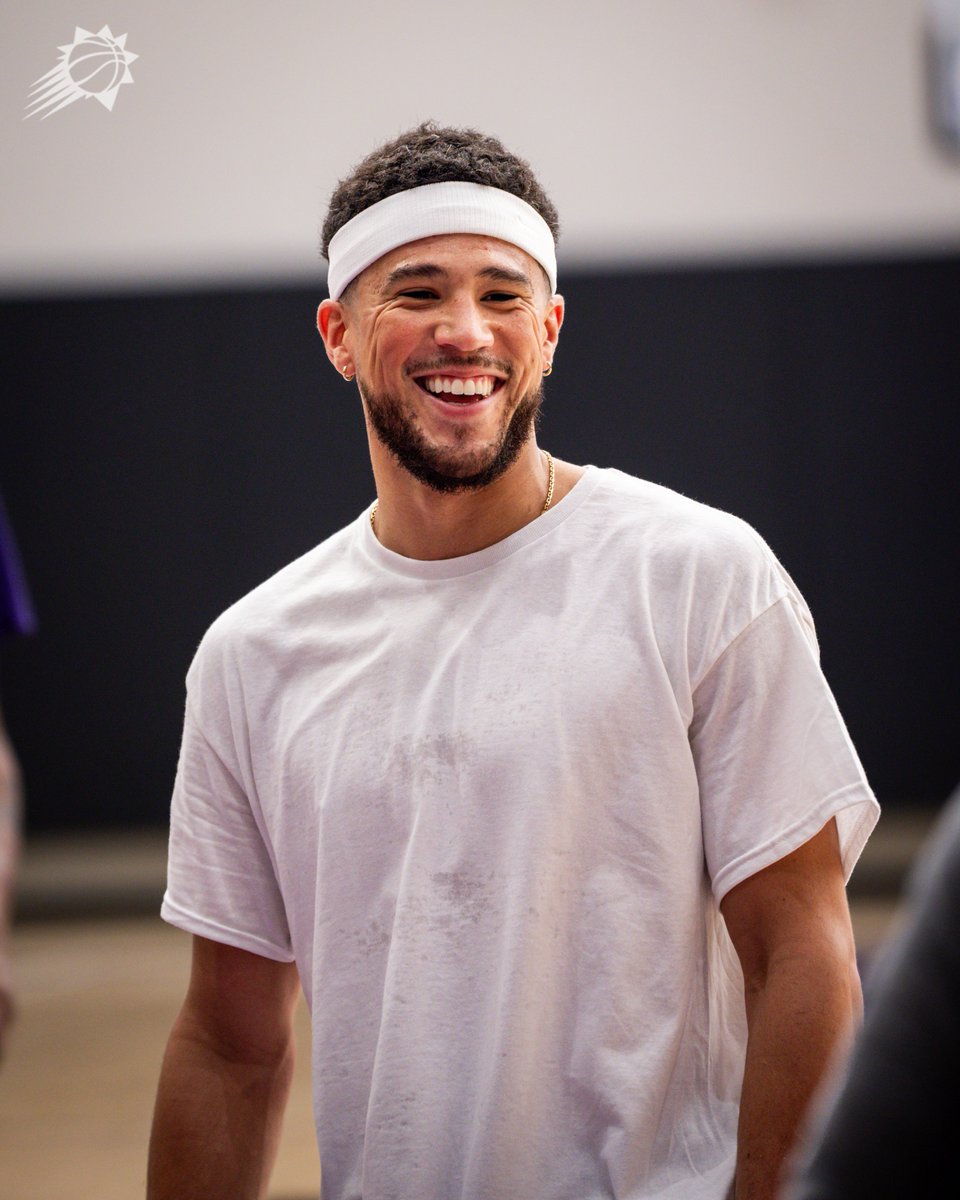 Suns's tweet photo. 4-1 to start the season!

📍 @Verizon 5G Performance Center https://t.co/kO1UFvLSoX