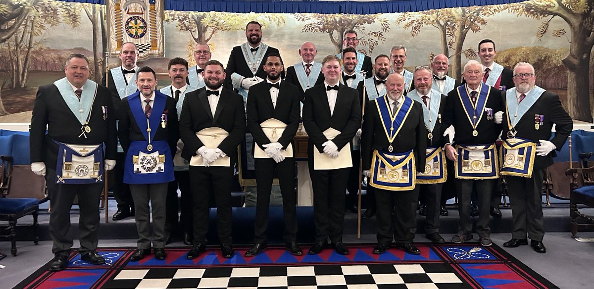 Tonight saw #ElingManor perform an incredible triple initiation witnessed by our PGM and APGM. We welcome the three new initiates to the craft and wish them a long and happy Masonic journey. <a href="/HantsMason/">Hants & IoW Masons</a> 
#OnTheSquare #FreeMasonry
