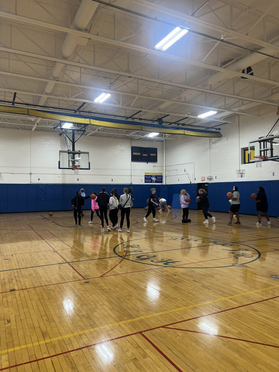 Dake PTSA’s 8th Grade Activity Night is off to a solid start! <a href="/WestIrondequoit/">West Irondequoit CSD</a> <a href="/AkwaaJoyce/">Joyce Akwaa</a>