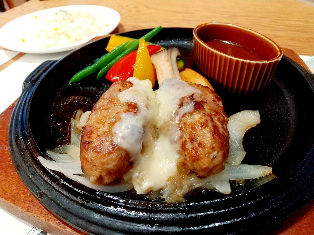 るたす tweet media