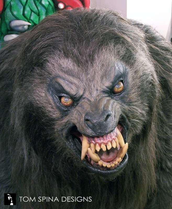 TomSpinaDesigns's tweet photo. Our friends at @RJPodcast asked Tom to stop by for a special spooky season episode discussing behind-the-scenes effects work from 1981's #AnAmericanWerewolfInLondon. Listen here:
https://t.co/6OZJ6DtfLr
#AWIL #werewolf #movieprops #RickBaker #TomSpinaDesigns #RegularJoesPodcast https://t.co/j4W046RPJ5