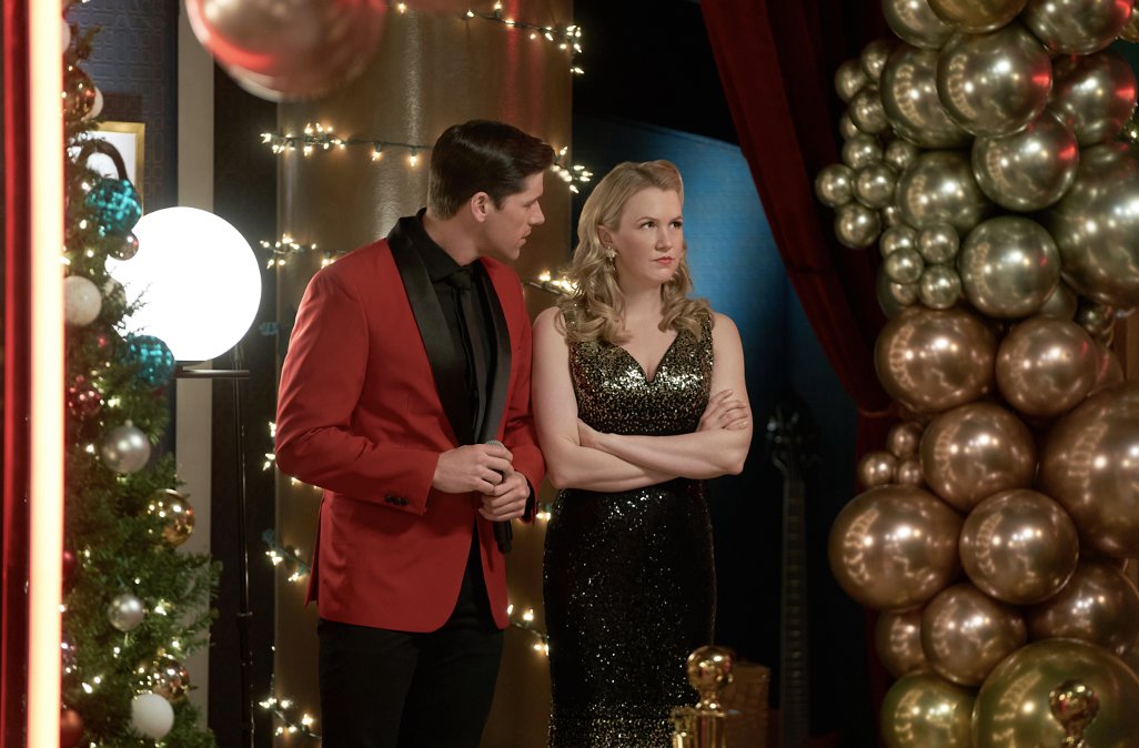 hallmarkchannel's tweet photo. Violette’s @ginnaclaire world is shaken! She just discovered that Alex #JordanLitz has been helping Brad win her heart. What will happen next? #ACarolForTwo #CountdownToChristmas https://t.co/Qnoo8VBC5J