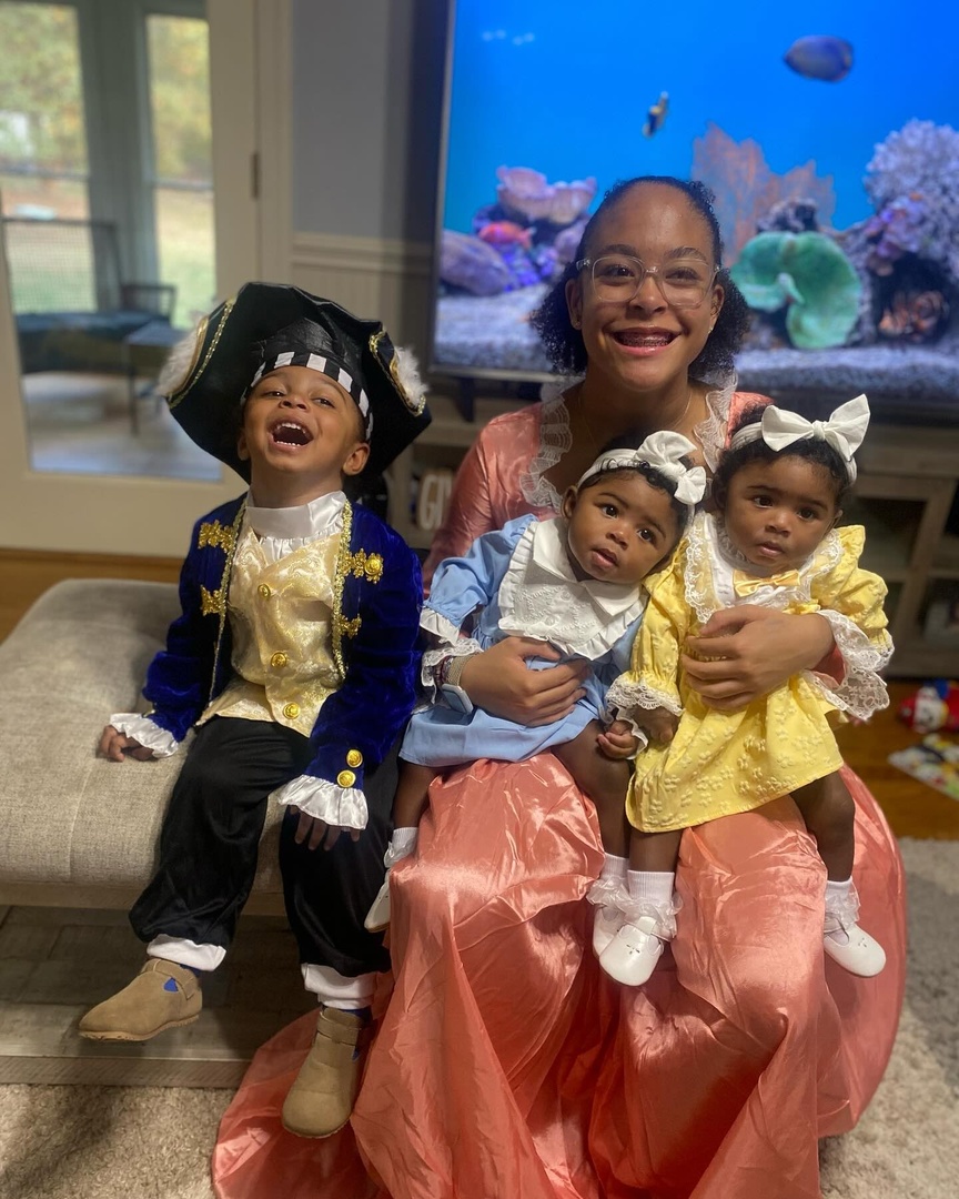 HamiltonMusical's tweet photo. #Hamilfans never disappoint. #Hamilween https://t.co/y6J643yQyp