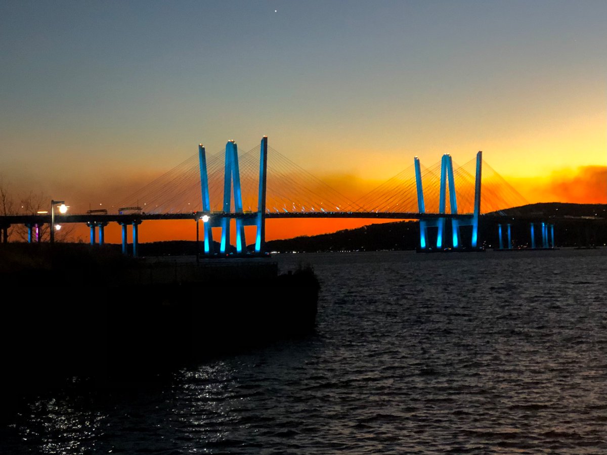 Harbor lights
#hudsonriver
#iloveny