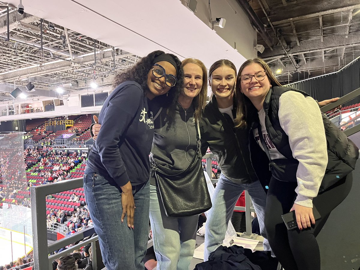 St.Benedict’s FSL crew cheering on the choir at the 67s game. Bravo à la chorale!