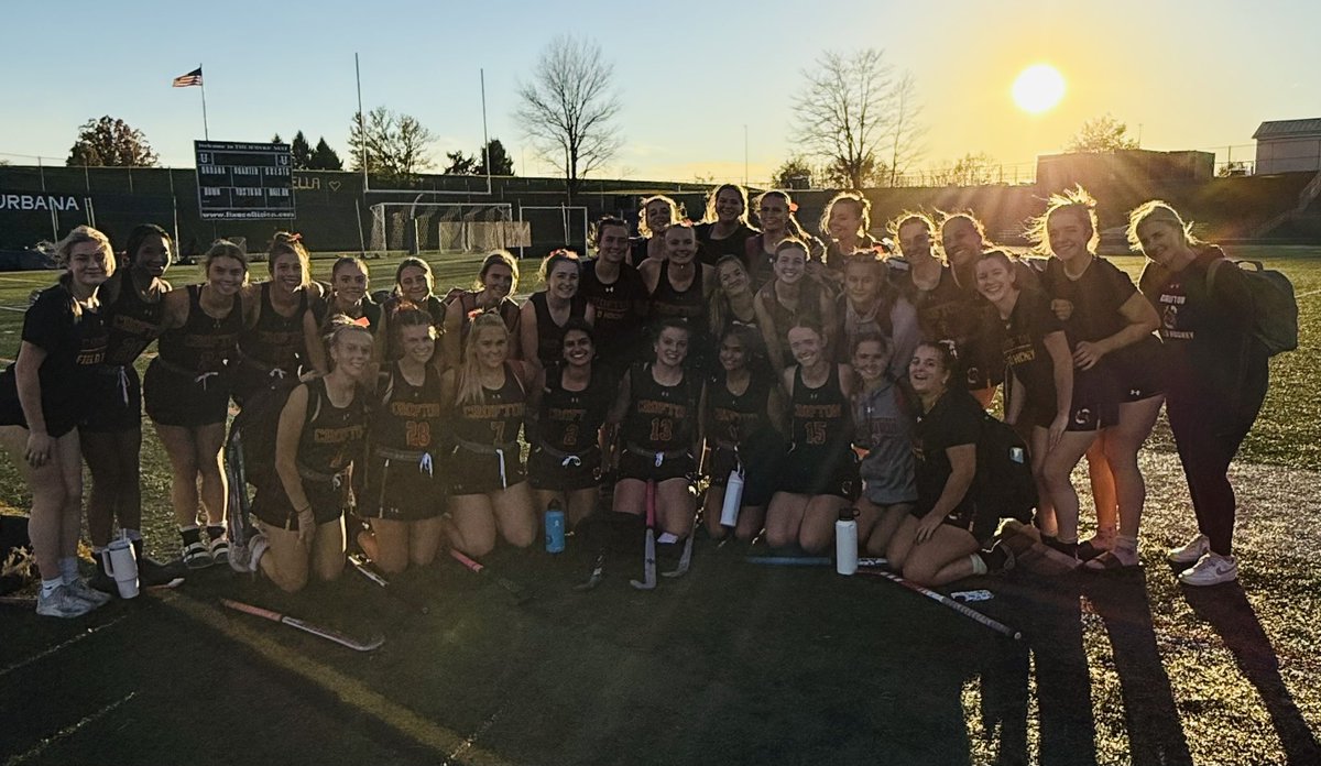 CroftonHsSports's tweet photo. Field Hockey is moving on to the State Semifinals! Way to go! #TogetherCardsFly https://t.co/Js9wkdr5vA