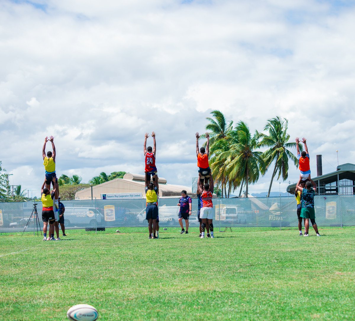 Fijian_Drua's tweet photo. 💥Boom!

Welcome to the Drua Academy

#TosoDrua https://t.co/Y2BnqZe8pi