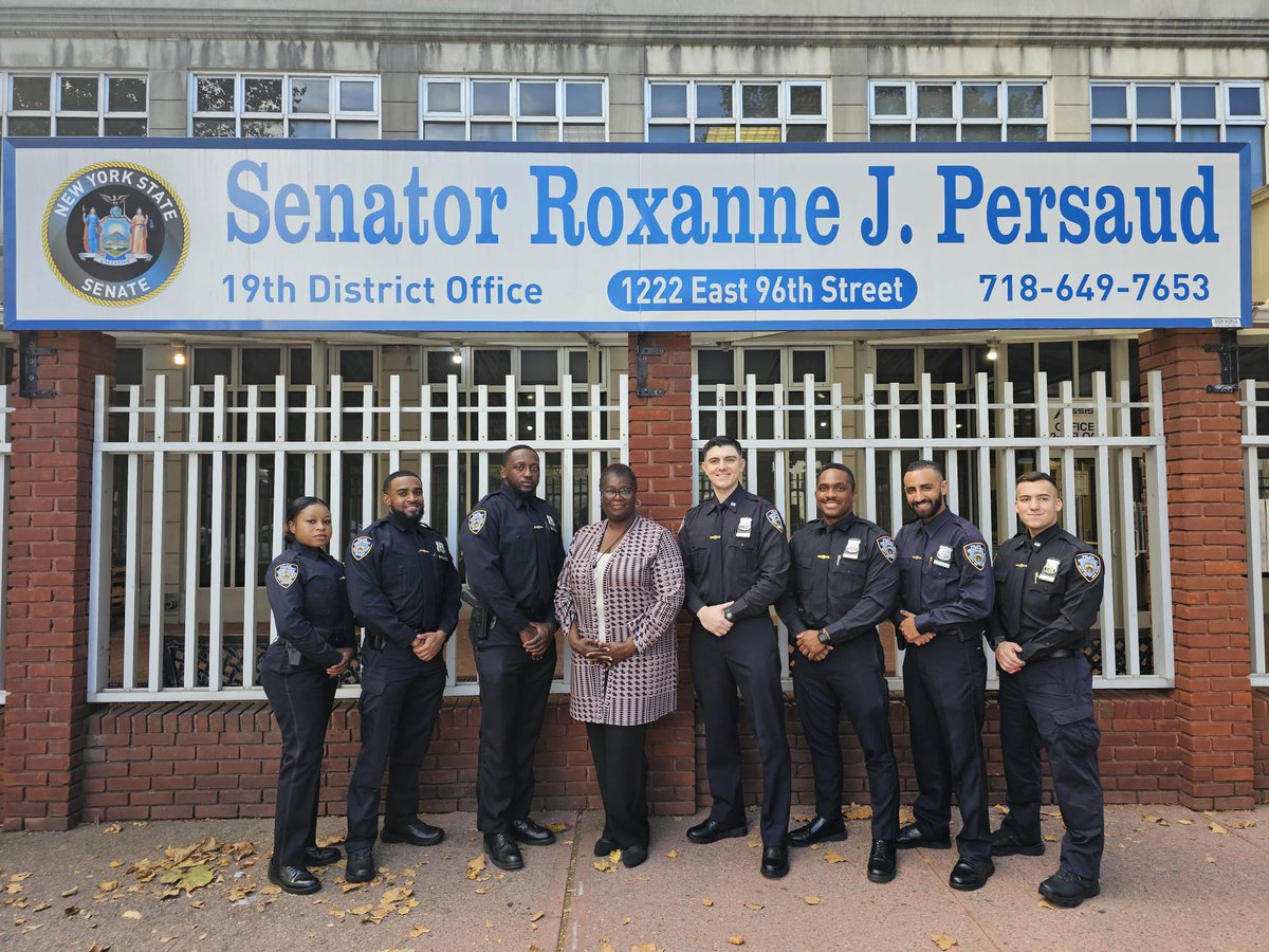 SenatorPersaud's tweet photo. 11/1- I had the pleasure of meeting the newly assigned @NYPD69Pct officers.
#SD19
#PoliceAndCommunity https://t.co/wpEOhUZT6g