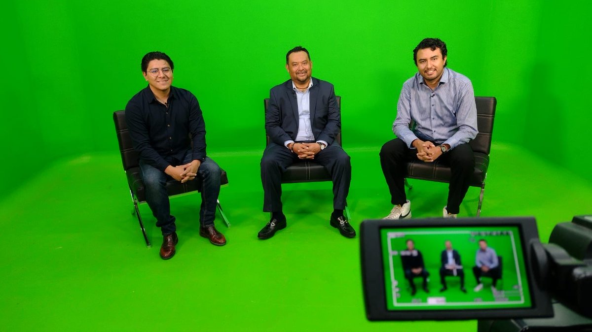 riva_leo's tweet photo. #Yalistos para la #ClasePolítica de este día a través de @TELEBYNMX en punto de las 20 horas, con dos grandes invitados, @IsaacPalestinaD y @EmilianoMart02 #Facebook #X y #Youtube #Imperdible https://t.co/a6tjbGEHPM