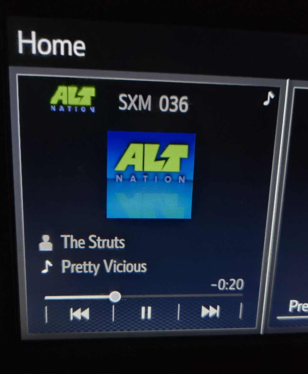 jlo_binks's tweet photo. After a pretty viscous Friday, turning the car on to this is true serendipity. The world needs more of @TheStruts 💜 @altnation https://t.co/M70mVvR57s