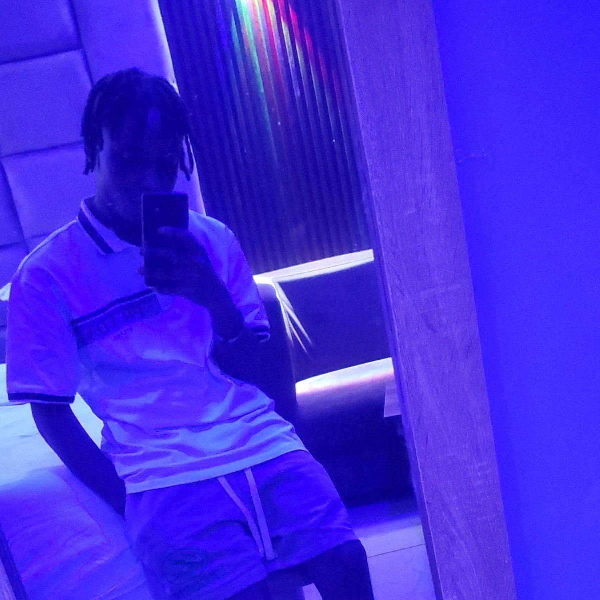 DIAMONDKFOREX's tweet image. Diamond💎 #NewProfilePic #BlessedAndGrateful