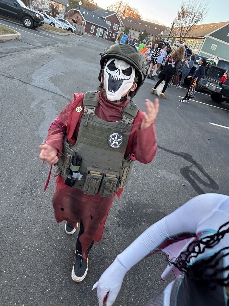 U.S. Marshals Service New Haven (@usms_newhaven) on Twitter photo We had a great time hanging out with <a href="/deanewengland/">DEANewEngland</a> and <a href="/NHPDnews/">New Haven Police Department</a> at the Brookside Estates annual trunk or treat event. We might have even found ourselves some future deputies. We had a great time hanging out with <a href="/deanewengland/">DEANewEngland</a> and <a href="/NHPDnews/">New Haven Police Department</a> at the Brookside Estates annual trunk or treat event. We might have even found ourselves some future deputies.